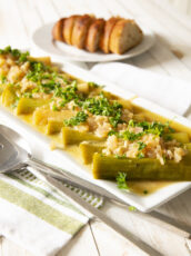 French poireaux vinaigrette